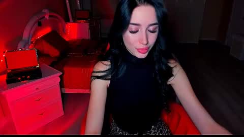 Snapshot of bad_desire chatting on December 10, 3:01 pm Miss Desire...do you remember online show from December 10, 3:01 pm