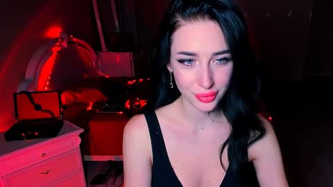 Snapshot of bad_desire chatting on December 21, 4:14 pm Miss Desire...do you remember online show from December 21, 4:14 pm