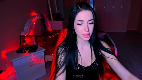 Snapshot of bad_desire chatting on January 11, 12:07 pm Miss Desire...do you remember online show from January 11, 12:07 pm