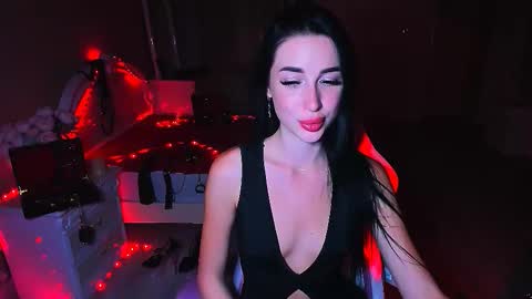 Snapshot of bad_desire chatting on September 25, 3:16 pm Miss Desire...do you remember online show from September 25, 3:16 pm