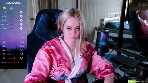 Snapshot of bad_girl009 chatting on March 26, 8:31 am Lin online show from March 26, 8:31 am