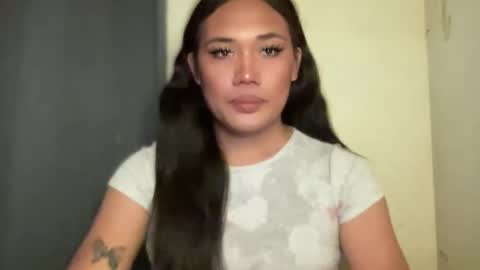 AMARA - FOLLOW ME AND THUMBS UP online show from March 11, 1:44 am