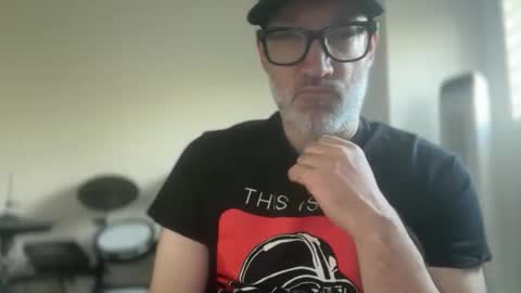 Snapshot of badboymusician chatting on May 27, 10:40 pm RockHardDrummer online show from May 27, 10:40 pm