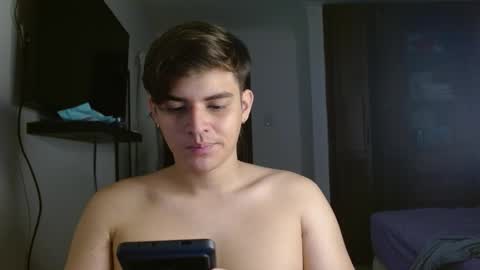 Snapshot of badbunny_69_ chatting on January 6, 8:23 pm badbunny_69_ online show from January 6, 8:23 pm