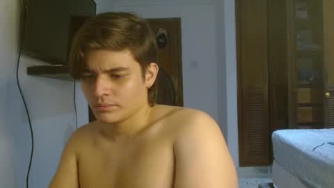 Snapshot of badbunny_69_ chatting on February 8, 6:17 am badbunny_69_ online show from February 8, 6:17 am