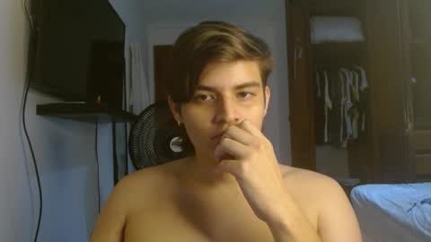 Snapshot of badbunny_69_ chatting on February 9, 7:23 am badbunny_69_ online show from February 9, 7:23 am