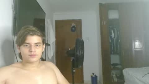 Snapshot of badbunny_69_ chatting on February 11, 6:57 pm badbunny_69_ online show from February 11, 6:57 pm