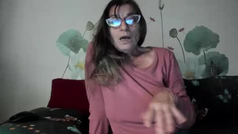 Gina online show from November 25, 2:06 pm