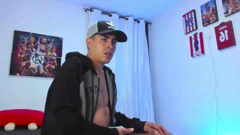 Snapshot of badjuanhot chatting on December 21, 12:42 am Juan Help us reach 100 likes online show from December 21, 12:42 am