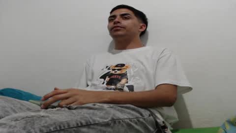 Snapshot of badjuanhot chatting on January 8, 1:00 am Juan Help us reach 100 likes online show from January 8, 1:00 am