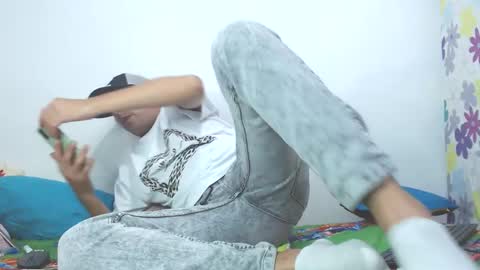 Snapshot of badjuanhot chatting on January 9, 3:26 am Juan Help us reach 100 likes online show from January 9, 3:26 am