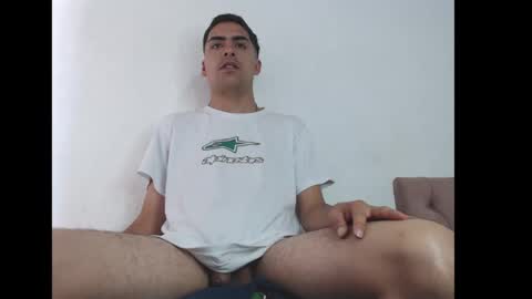 Snapshot of badjuanhot chatting on January 13, 4:08 pm Juan Help us reach 100 likes online show from January 13, 4:08 pm