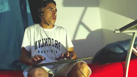 Snapshot of badjuanhot chatting on January 26, 6:07 am Juan Help us reach 100 likes online show from January 26, 6:07 am