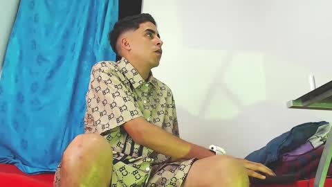 Snapshot of badjuanhot chatting on January 27, 2:20 am Juan Help us reach 100 likes online show from January 27, 2:20 am