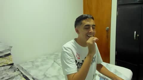 Snapshot of badjuanhot chatting on September 10, 1:49 am Juan Help us reach 100 likes online show from September 10, 1:49 am