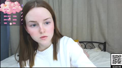 Snapshot of bae_cake_ chatting on February 2, 2:02 pm Alice online show from February 2, 2:02 pm