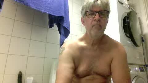 Snapshot of baggelina75 chatting on July 1, 7:21 am baggelina75 online show from July 1, 7:21 am