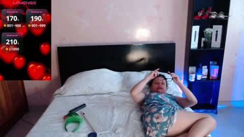 sandra online show from December 17, 9:16 pm