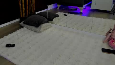 Bailey online show from February 14, 5:21 pm