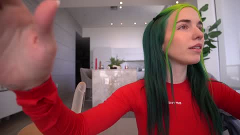 Bailey online show from February 1, 3:54 pm