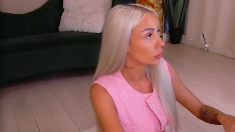 Snapshot of bailey_rush chatting on June 24, 4:39 pm bailey_rush online show from June 24, 4:39 pm