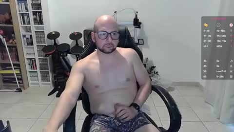 Snapshot of bakapo chatting on October 30, 3:02 pm Seggiola online show from October 30, 3:02 pm