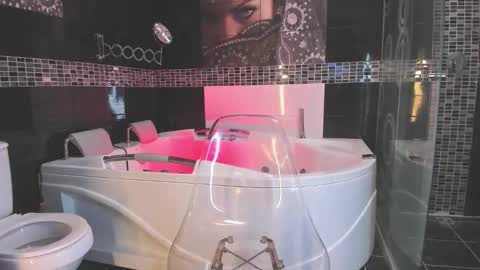 Snapshot of ballesteros_ chatting on September 28, 7:41 pm ballesteros_ online show from September 28, 7:41 pm