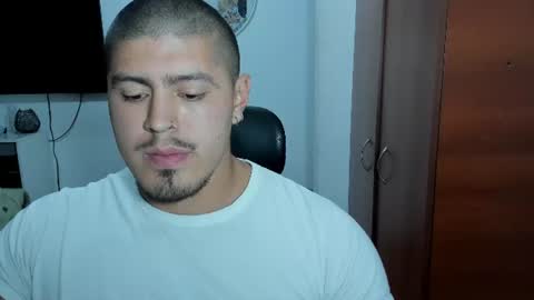 Snapshot of baltazardupont chatting on August 5, 3:42 am Andres - online show from August 5, 3:42 am