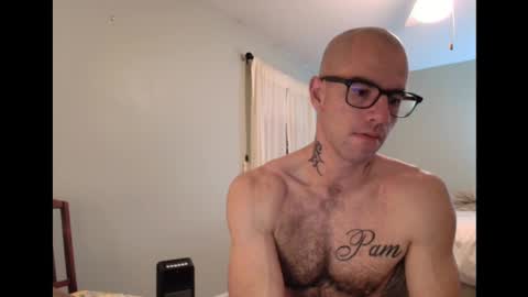 Snapshot of bam14680 chatting on December 31, 12:11 am bam14680 online show from December 31, 12:11 am