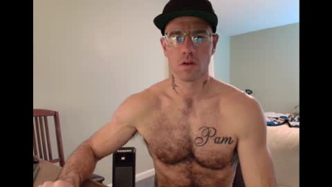 Snapshot of bam14680 chatting on January 14, 12:33 am bam14680 online show from January 14, 12:33 am