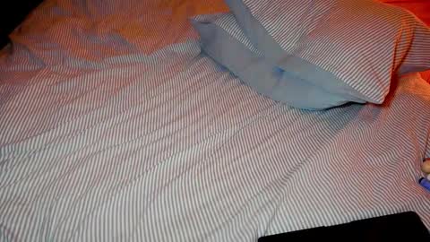 Snapshot of bambi______ chatting on February 17, 3:42 pm fae online show from February 17, 3:42 pm