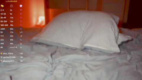 Snapshot of bambi______ chatting on March 12, 7:59 pm fae online show from March 12, 7:59 pm