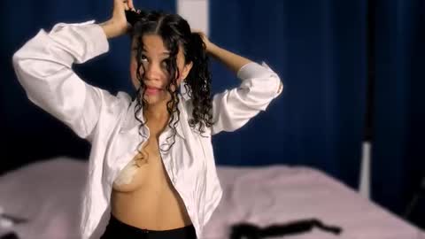 Snapshot of bamby_kitty chatting on October 26, 3:23 am cataliana online show from October 26, 3:23 am