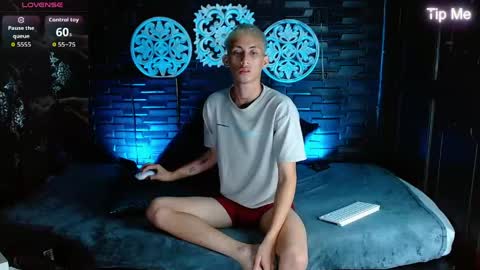 Snapshot of ban_sex1 chatting on June 5, 12:22 pm ban_sex1 online show from June 5, 12:22 pm