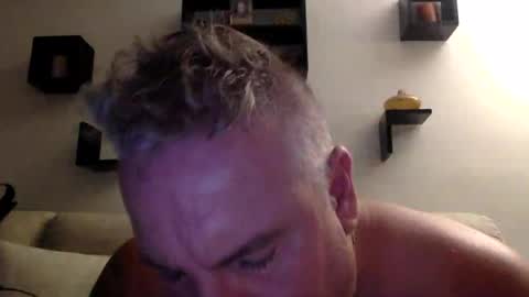 Snapshot of banana5289 chatting on July 5, 9:38 am banana5289 online show from July 5, 9:38 am