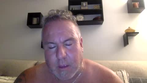 Snapshot of banana5289 chatting on July 6, 7:27 pm banana5289 online show from July 6, 7:27 pm