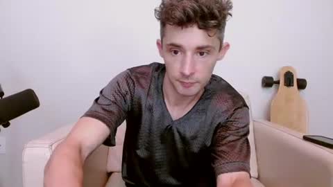 bananacurvesleft online show from June 19, 2:27 am