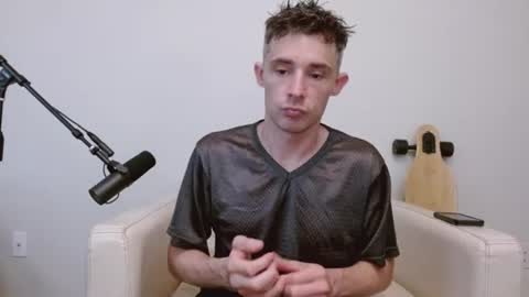bananacurvesleft online show from June 25, 12:32 am