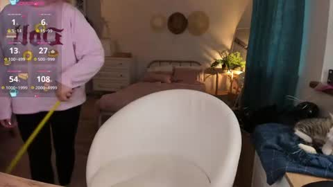 Allie online show from July 2, 4:02 pm