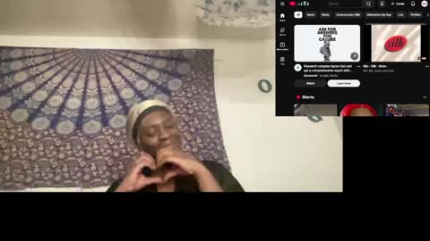 Snapshot of bankofchell chatting on March 28, 5:29 am Chelly online show from March 28, 5:29 am