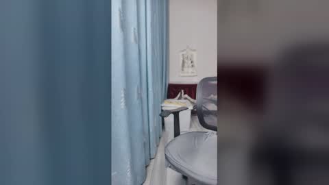 Snapshot of baomi2025 chatting on December 15, 12:59 am baimi online show from December 15, 12:59 am