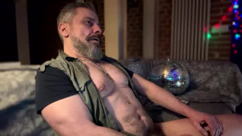 Snapshot of barba71 chatting on January 25, 8:10 am Military man 69 online show from January 25, 8:10 am