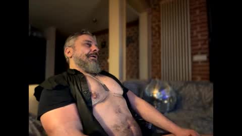 Snapshot of barba71 chatting on February 13, 9:30 am Military man 69 online show from February 13, 9:30 am