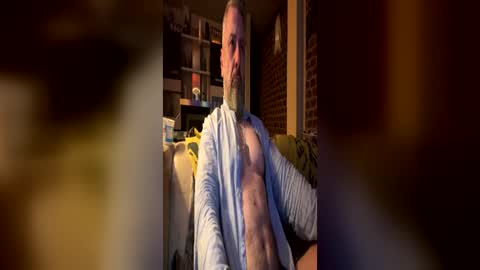 Snapshot of barba71 chatting on June 21, 9:06 pm Military man 69 online show from June 21, 9:06 pm