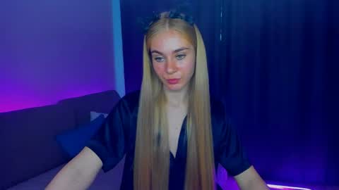 BarbaraChic online show from July 16, 2:23 pm