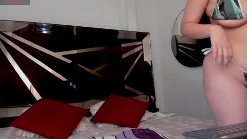 Snapshot of barbaraknox_ chatting on May 5, 12:13 pm Barbara online show from May 5, 12:13 pm