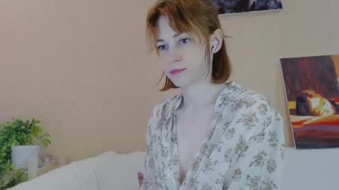 Snapshot of barbarian_girl chatting on May 26, 10:00 am Amina online show from May 26, 10:00 am