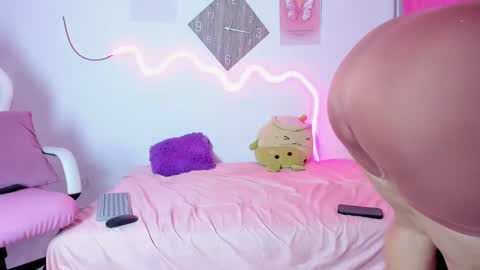 Snapshot of barbie691 chatting on January 7, 2:31 am barbie691 online show from January 7, 2:31 am