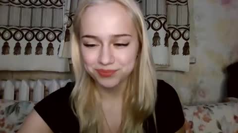 barbie___girl online show from January 14, 3:28 pm