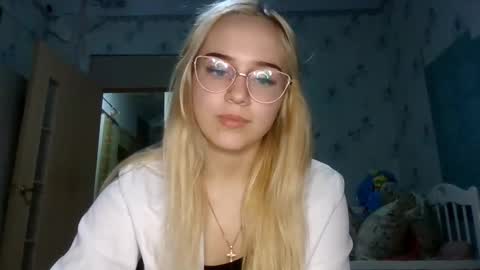 barbie___girl online show from February 16, 3:52 pm